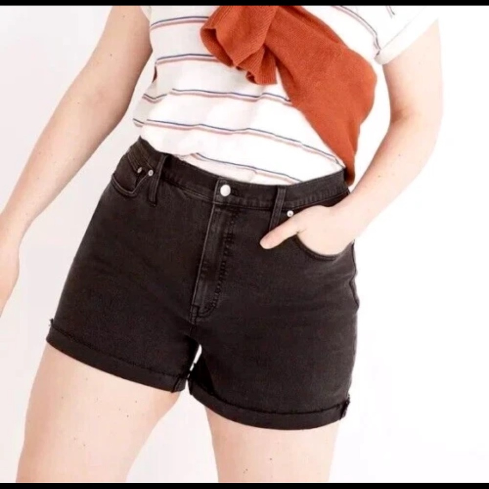 Madewell Curvy High Rise  Denim Shorts Black Wash 22W NWT